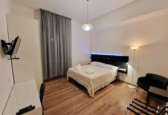 Fiera Station Apartment